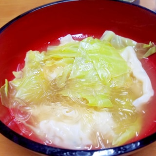 白菜と餃子の春雨スープ